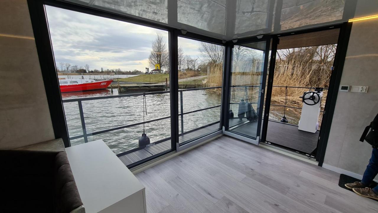 Hausboote Unteres Odertal Hausboot Kranich Otel Schwedt Dış mekan fotoğraf