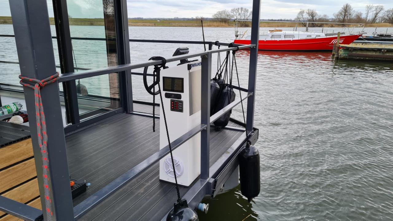 Hausboote Unteres Odertal Hausboot Kranich Otel Schwedt Dış mekan fotoğraf