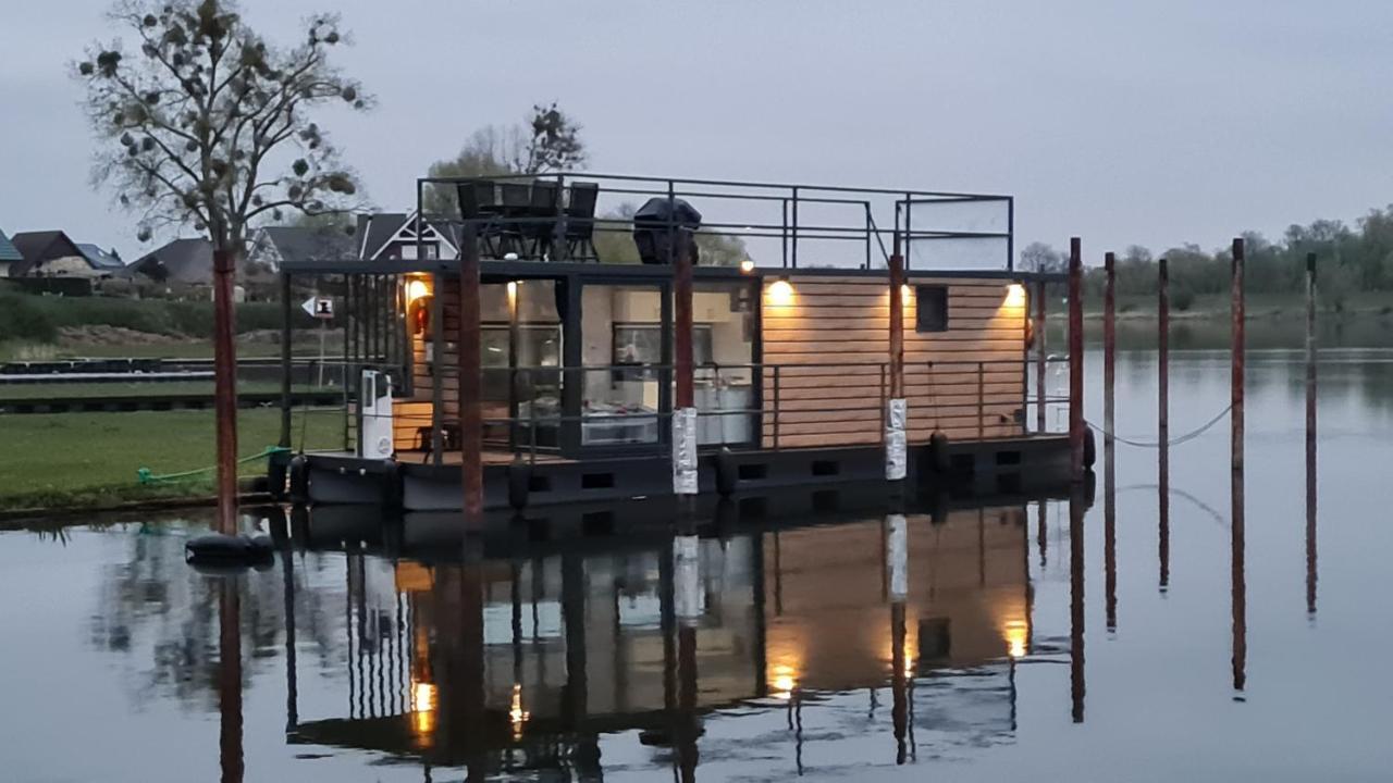 Hausboote Unteres Odertal Hausboot Kranich Otel Schwedt Dış mekan fotoğraf