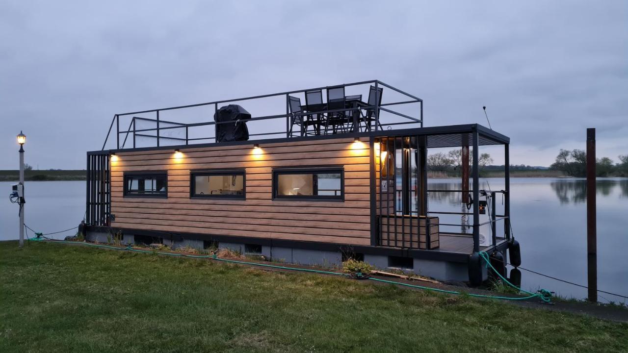 Hausboote Unteres Odertal Hausboot Kranich Otel Schwedt Dış mekan fotoğraf