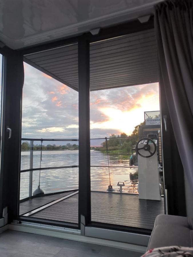 Hausboote Unteres Odertal Hausboot Kranich Otel Schwedt Dış mekan fotoğraf